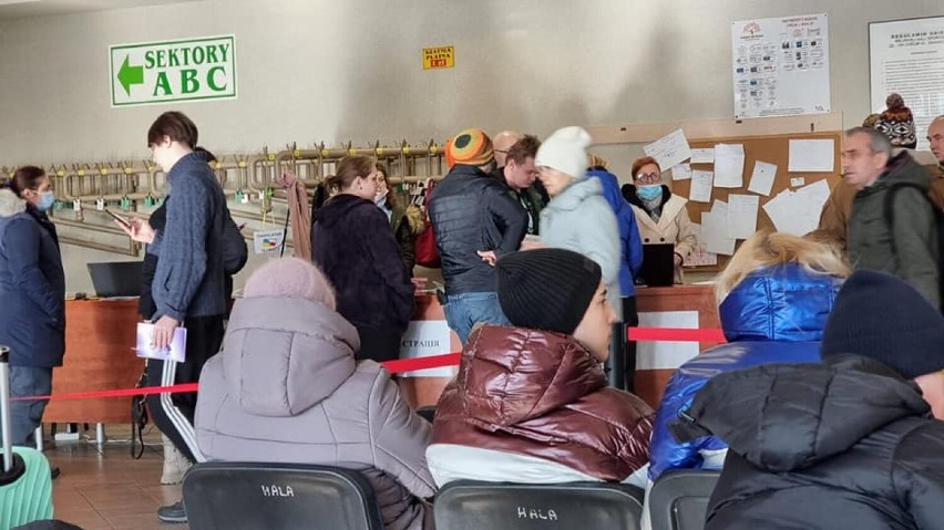 Kolejni obywatele Ukrainy znajdą schronienie w Kaliszu. W Chełmie czeka na nich autokar