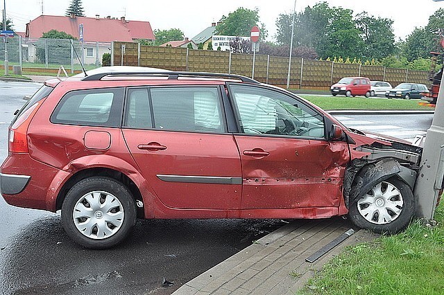 Wypadek w Rzeszowie. Zderzyły się cztery auta [zdjęcia]
