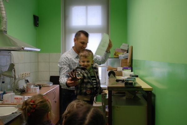 Przedszkolaki odwiedziły strzelińskich policjantów (ZDJĘCIA)