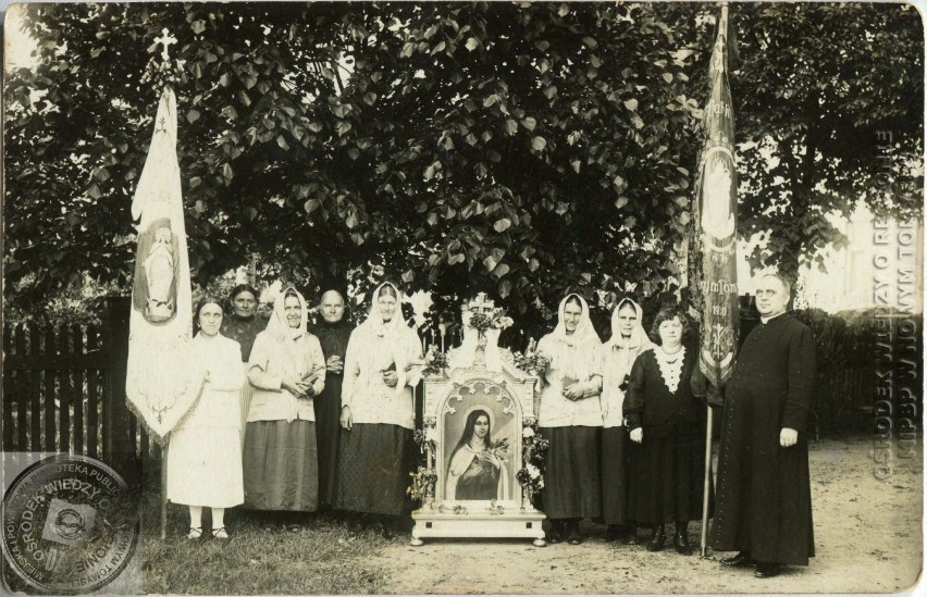 Kobiety pod palmą - 1935 r.
Fotografia z albumu Jana i...