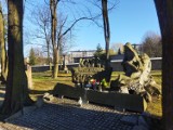 82. rocznica zbrodni katyńskiej w Olkuszu. Władze miasta zapaliły symboliczny znicz pod Pietą Katyńską [ZDJĘCIA]