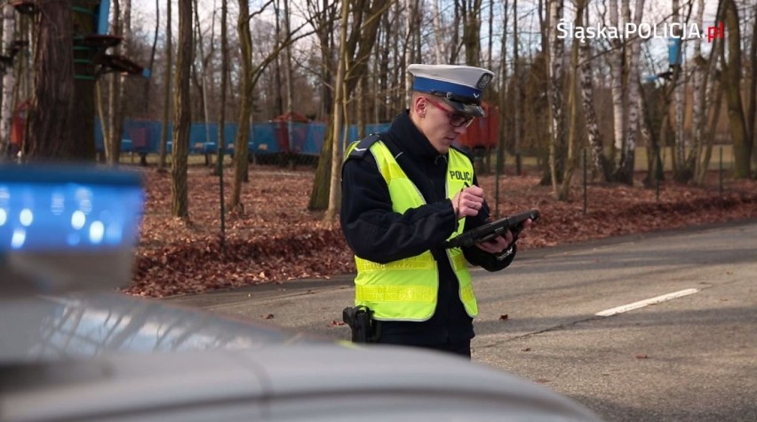 Specjalna aplikacja Śląskiej Policji pomoże ominąć korki. Informuje on-line o wypadkach, kolizjach i utrudnieniach 
