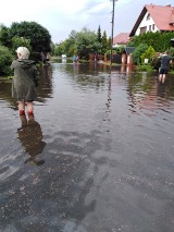 Zalane ulice Skierniewic po poniedziałkowej (29 lipca) ulewie [ZDJĘCIA]