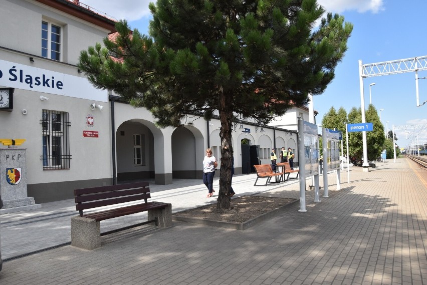 Dworzec w Oleśnie już otwarty dla podróżnych. Co się w nim zmieniło?