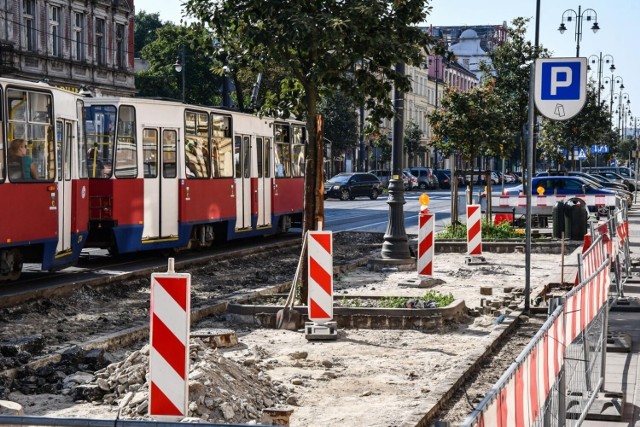 Na ul. Gdańskiej nieopodal ul. Zamoyskiego (w kierunku centrum) powstaje drugi przystanek wiedeński. Ma być gotowy w połowie października br. Będzie to trzeci taki peron w mieście.