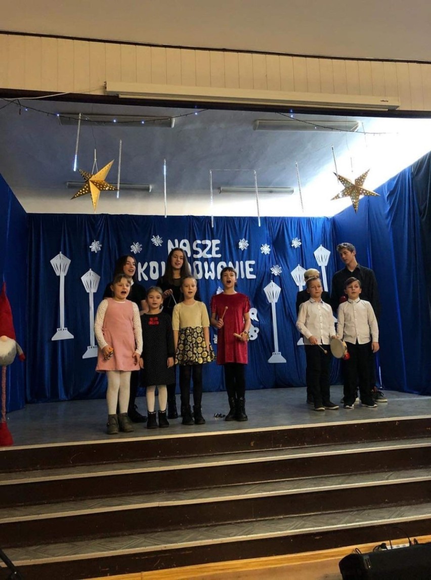 Ponad 100 uczniów wzięło udział w XII Międzyszkolnym Konkursie Kolęd i Pastorałek "Nasze kolędowanie" w SP3 