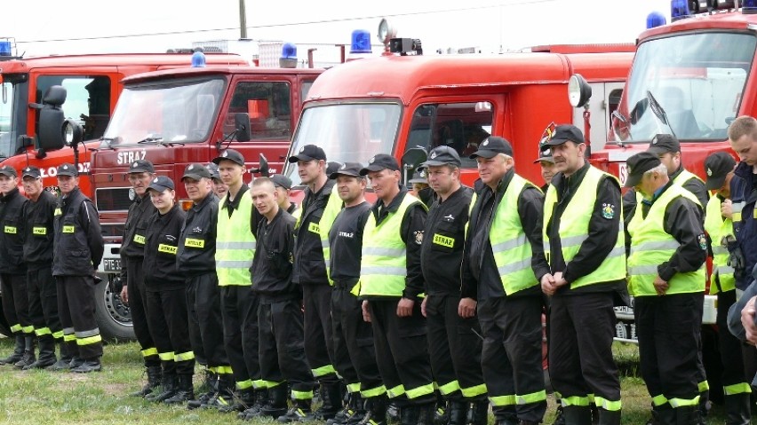 Ćwiczenia strażaków w Walewicach