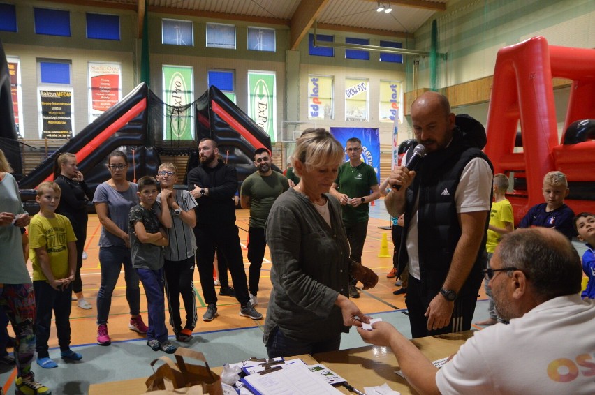 Rodzina Ściślewskich z Miastka jedzie na tydzień do Rowów. Wygrali wielobój prawie medyczny| ZDJĘCIA+WIDEO