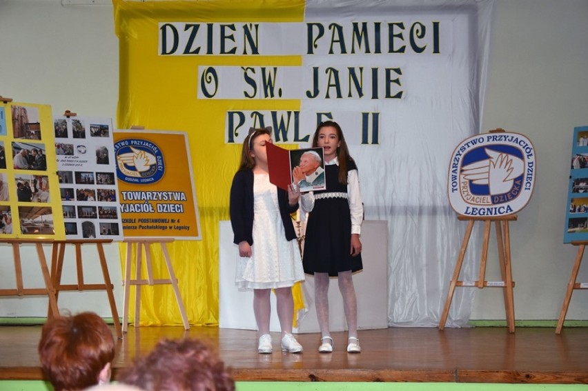 Dzień Pamięci o św. Janie Pawle II w Legnicy [ZDJĘCIA]