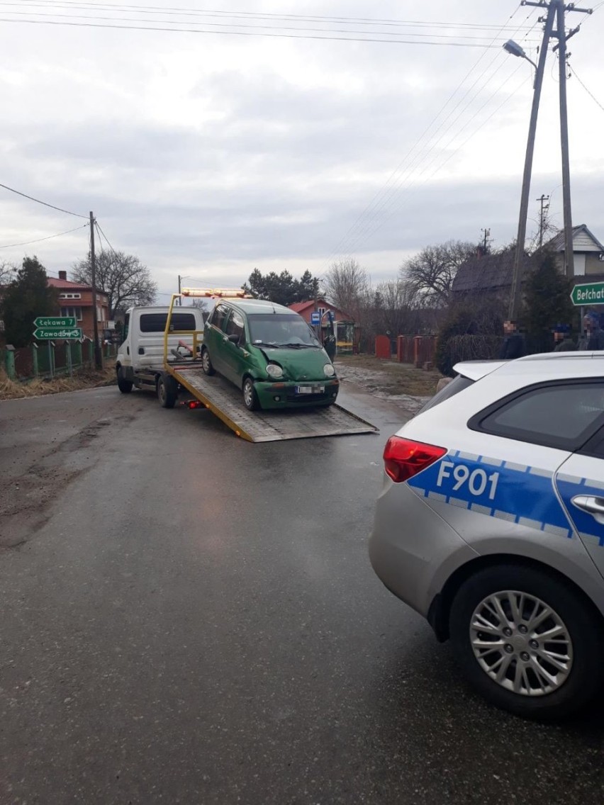 Gmina Bełchatów. 26-latka zabrała nietrzeźwemu kierowcy kluczyki od matiza. 72-latek miał ponad 2 promile!