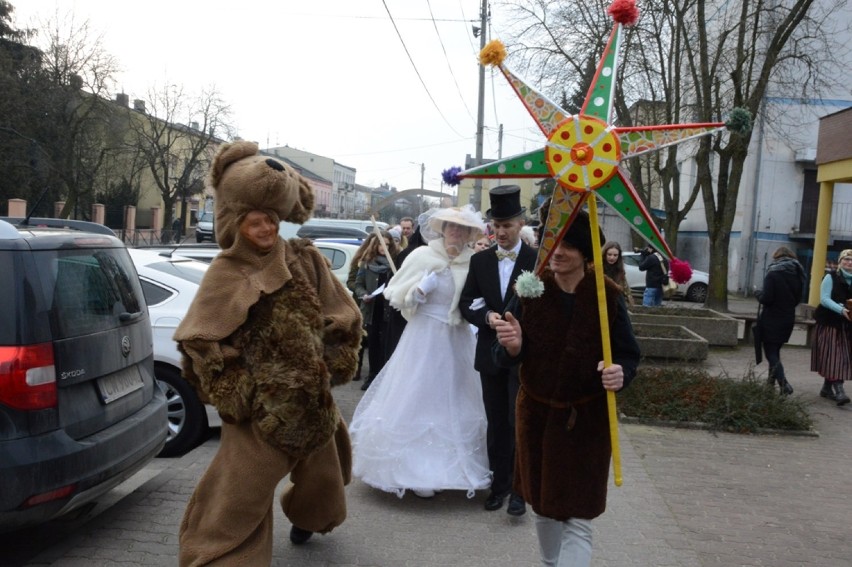 Korowód ostatkowy przeszedł ulicami Bełchatowa [ZDJĘCIA]