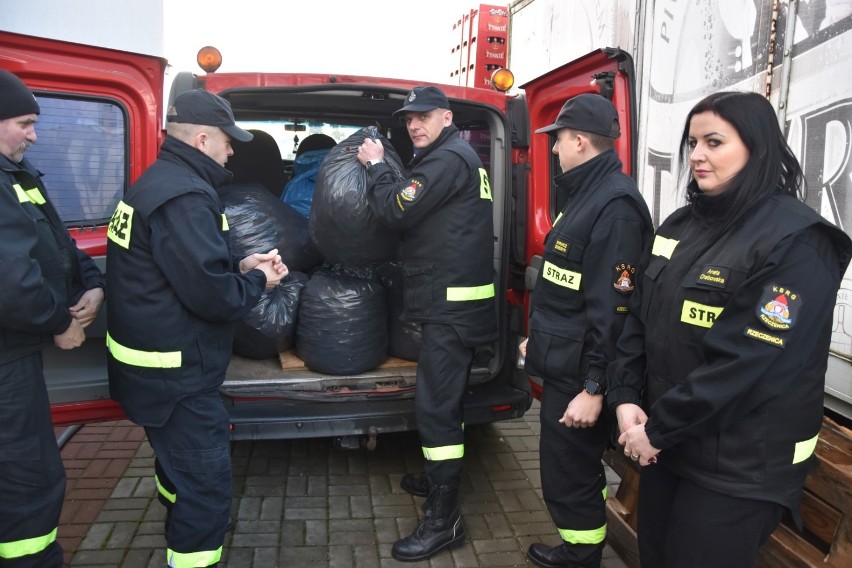 Transport nakrętek dla Judytki Machoń od strażaków z Rzeczenicy