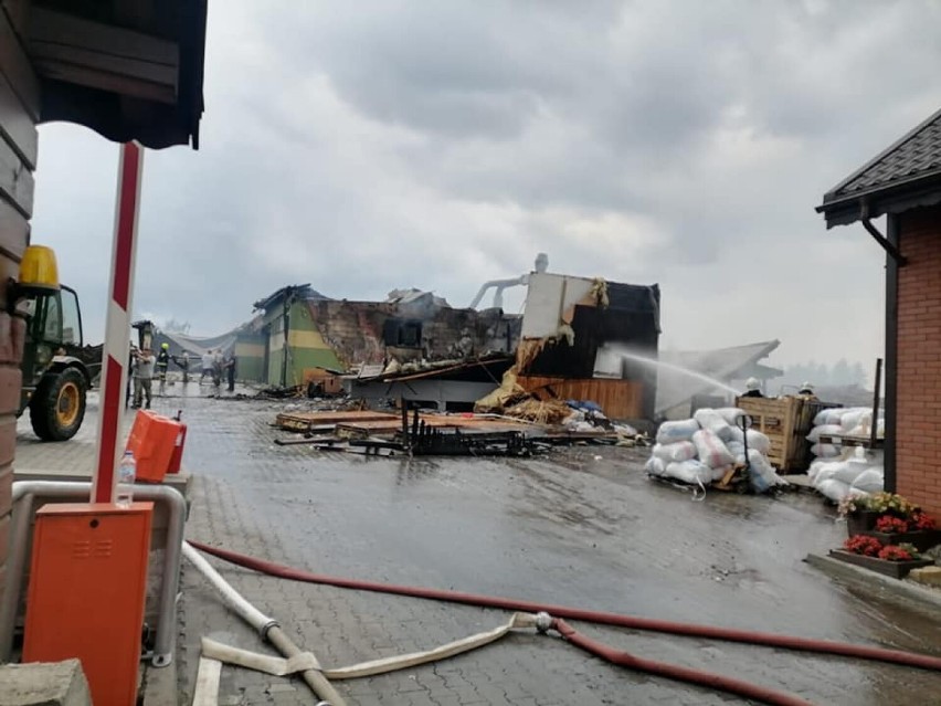 Pożar hali produkcyjnej we wsi Brzozie pod Brodnicą