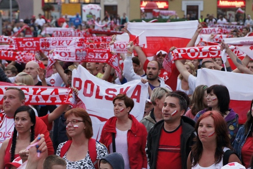 Zobacz także jak wyglądała kaliska strefa kibica podczas...