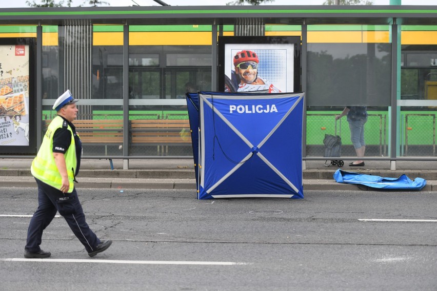 26-letnia kobieta została potrącona przez samochód na...