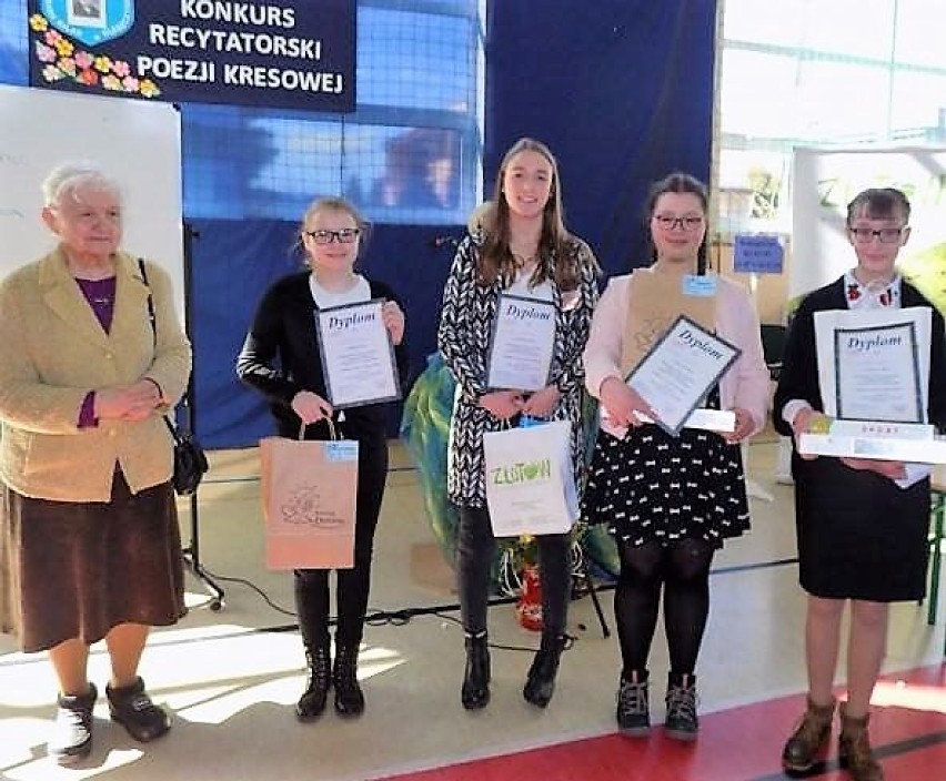 Konkurs recytatorski poezji kresowej sukcesem uczennic SP Sławianowo
