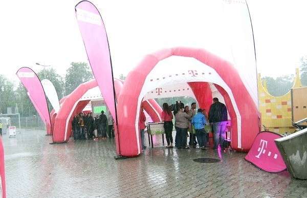 T-Mobile FanZone w strugach deszczu gościła w Kielcach [ZDJĘCIA, WIDEO]