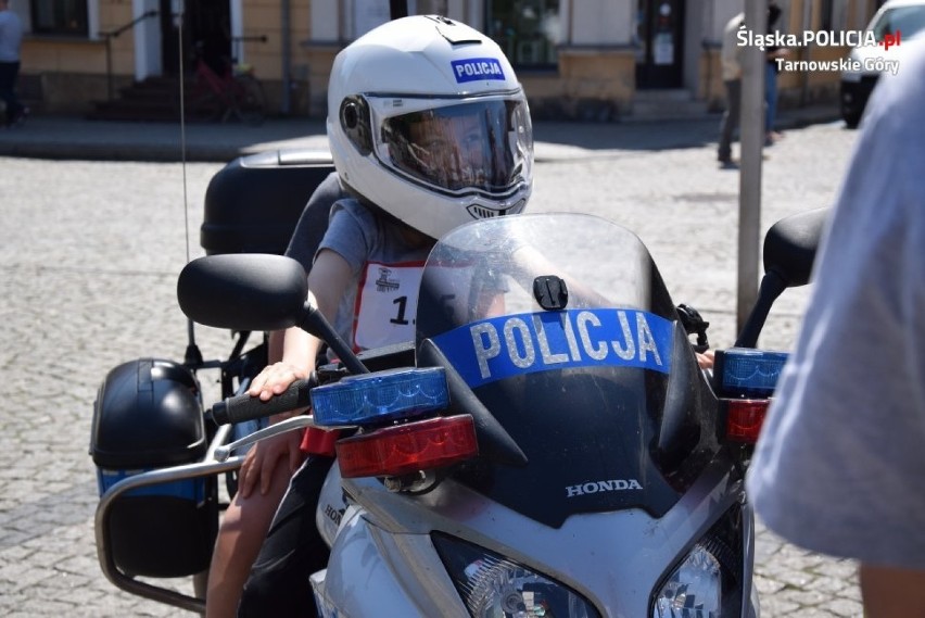 Tarnowskie Góry: Piknik policyjny na Rynku przyciągnął tłumy