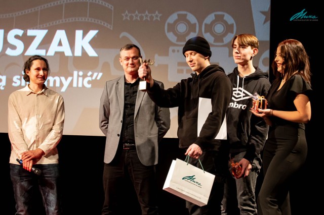 Młodzi filmowcy z Żar nagrodzeni za film "Miliony nie mogą się mylić"