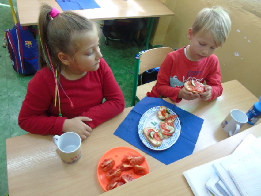 Dzień Pomidora w Szkole Podstawowej w Liskowie. Nauka zdrowego stylu życia przez zabawę i rywalizację