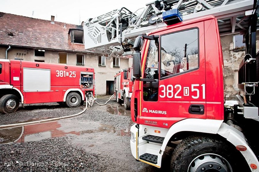 Wałbrzych: Pożar przy ulicy Wyszyńskiego