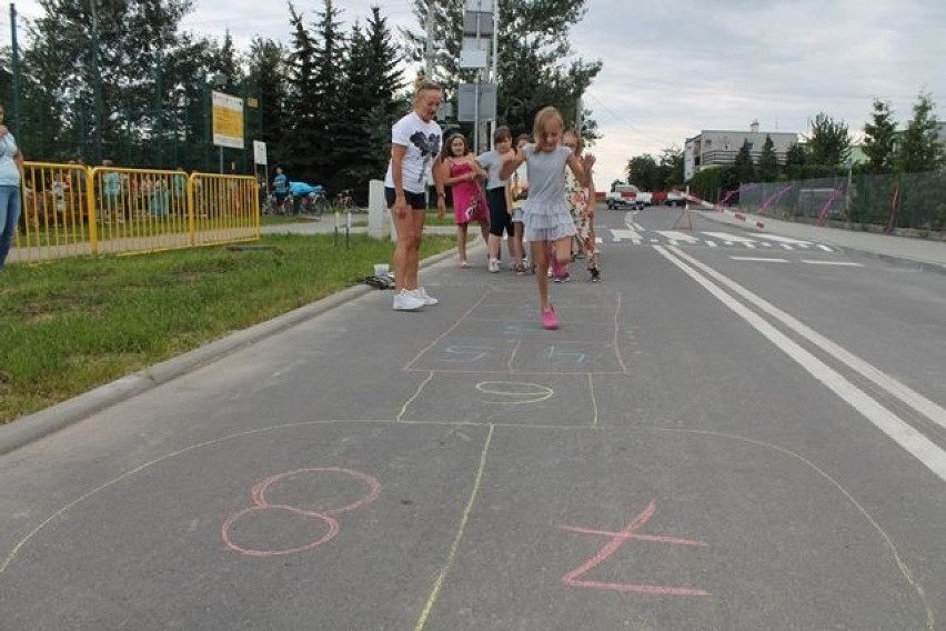 Na pikniku były zabawy dla dzieci, rywalizacja dorosłych i...