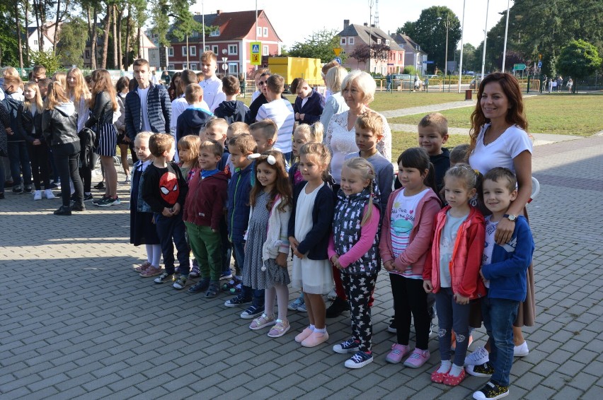 Dzieci z Goleniowa i okolic wróciły do szkoły. Nauka w trybie niemal normalnym
