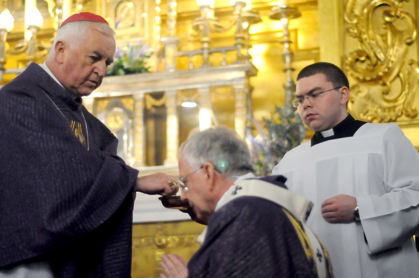 Kraków. Środa popielcowa w Katedrze na Wawelu