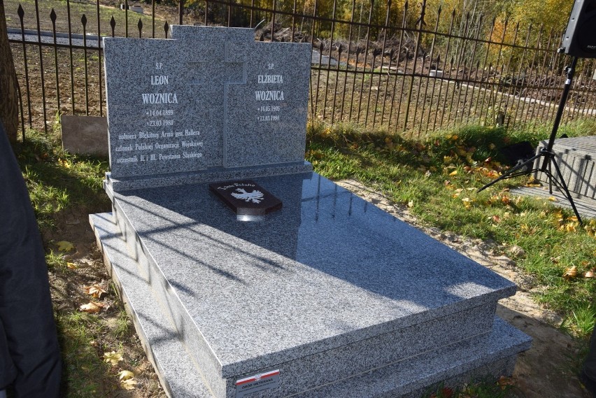 Grób Leona Woźnicy w Głuchołazach. Społecznie zadbali o grób powstańca śląskiego. I o jego pamięć