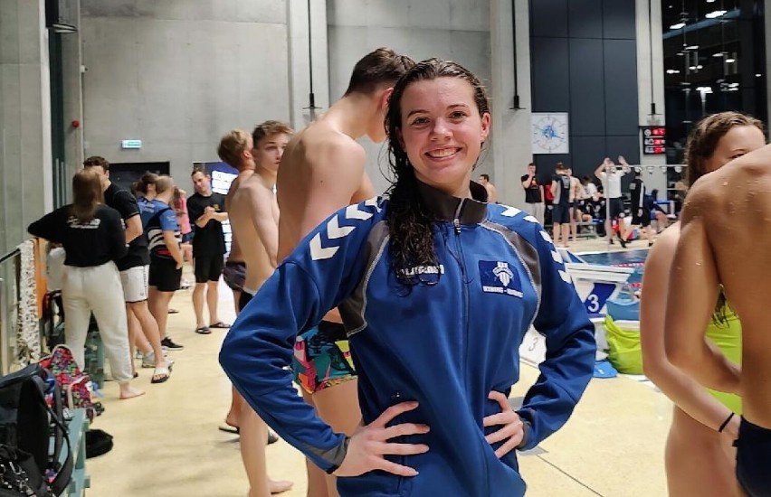 Pływanie. Paulina Cierpiałowska z pierwszymi seniorskimi medalami na mistrzostwach Polski. Świetny start także Nadii Walentynowicz