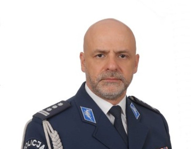 Dziś analiza oświadczenia komendanta powiatowego policji w Pajęcznie, inspektora Karola Mielczarka.

Zobaczcie na kolejnych slajdach, co znajduje się w jej oświadczeniu za 2022 >>>