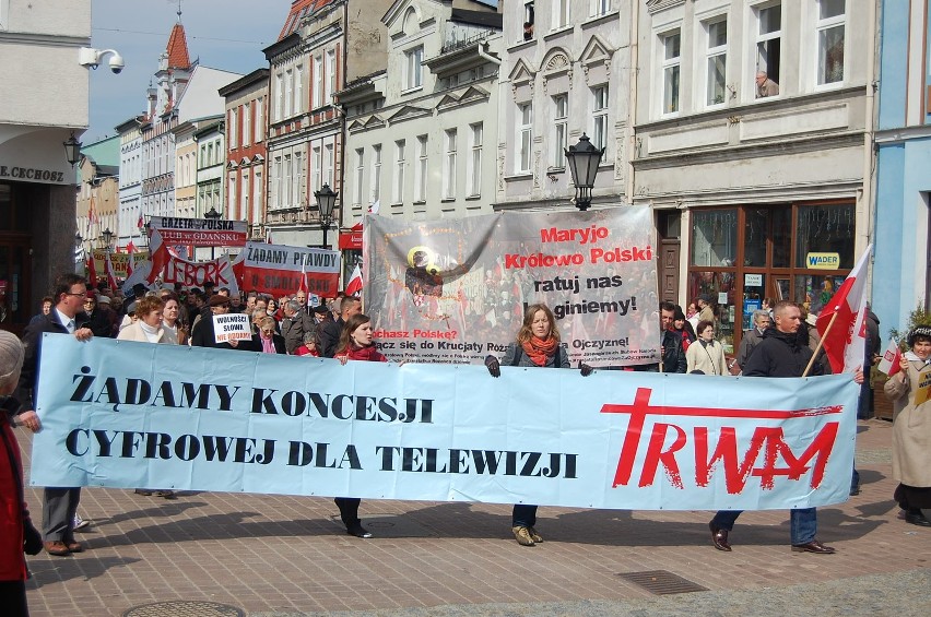W Wejherowie odbył się marsz w obronie TV Trwam. Zdjęcia z manifestacji