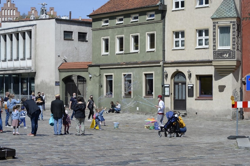 Słońce i wysoka temperatura, które pojawiły się w niedzielę...