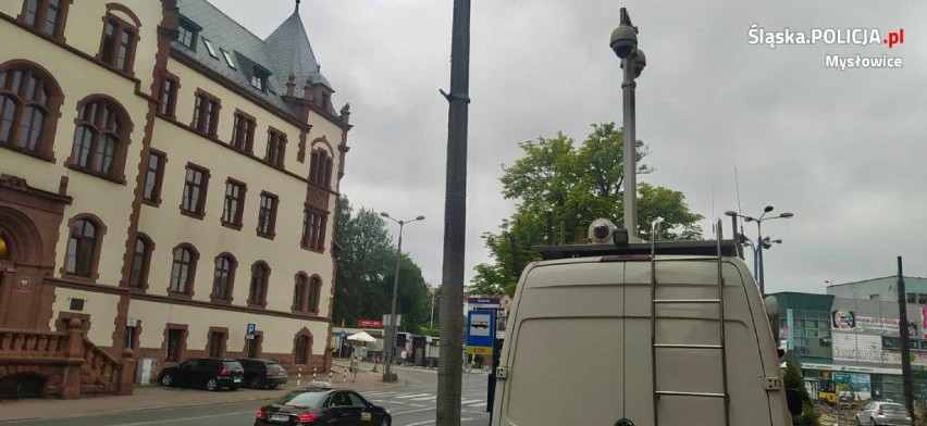 Policja z Mysłowic pilnuje zachowania kierowców przy...