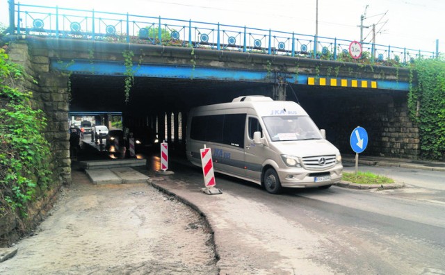 -&nbsp;Ostatnio miałem problem z przejazdem ul. Prądnicką - mówi jeden z kierowców busa z Olkusza