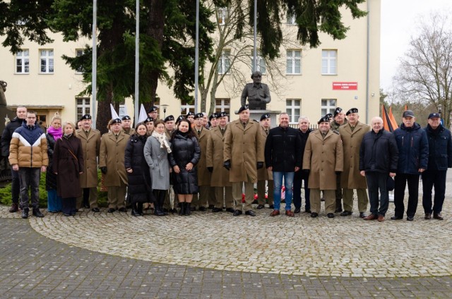 Na Skwerze Czołgisty w Żaganiu obchodzono 80. rocznicę sformowania 1 Dywizji Pancernej gen. Maczka