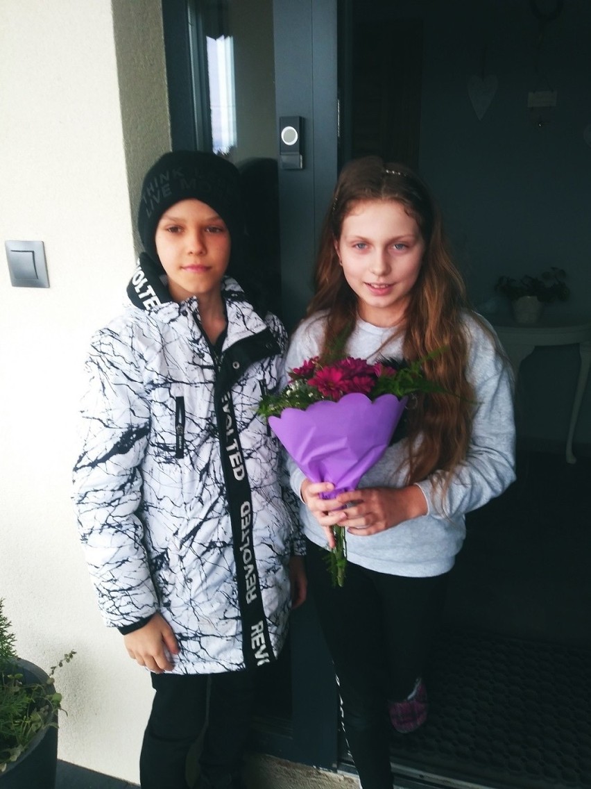 Uczniowie ze Szkoły Podstawowej numer 2 w Staszowie wyjątkowo obchodzili Dzień Kobiet (ZDJĘCIA)