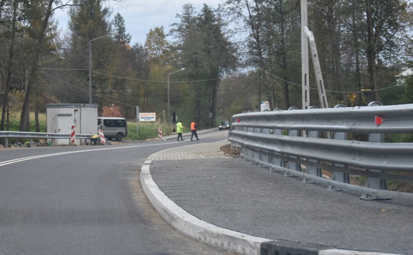 W Zalasowej wybudowano nowy most na Wątoku oraz przebudowano...