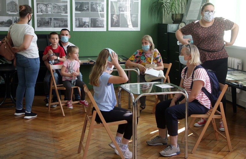 Grę miejską "Na tropie książki" zorganizowała Biblioteka...