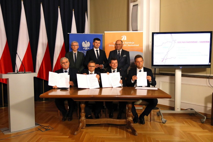 Podpisanie umowy na A1 Kamieńsk-Radomsko. To już przedostatnia umowa na A1 [ZDJĘCIA]