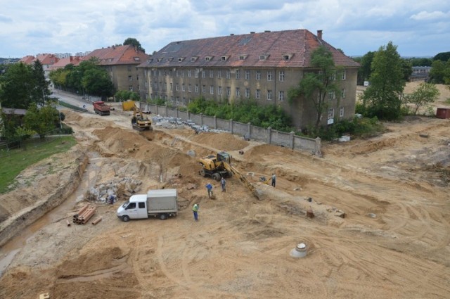 Głogowskie ulice na zdjęciach z ostatniej dekady. Na zdjęciu budowa ronda na ul. Wojska Polskiego