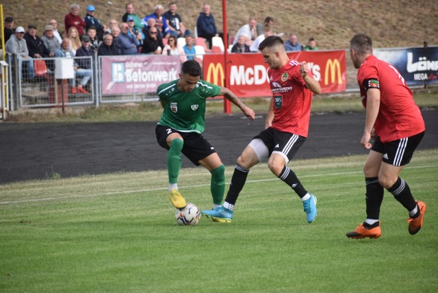 Carina Gubin vs Foto Higiena Gać w trzeciej kolejce III ligi.