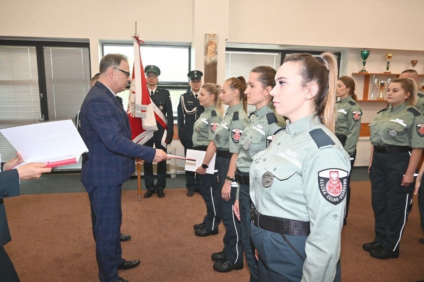 Nowi funkcjonariusze KAS złożyli ślubowanie w Przemyślu.