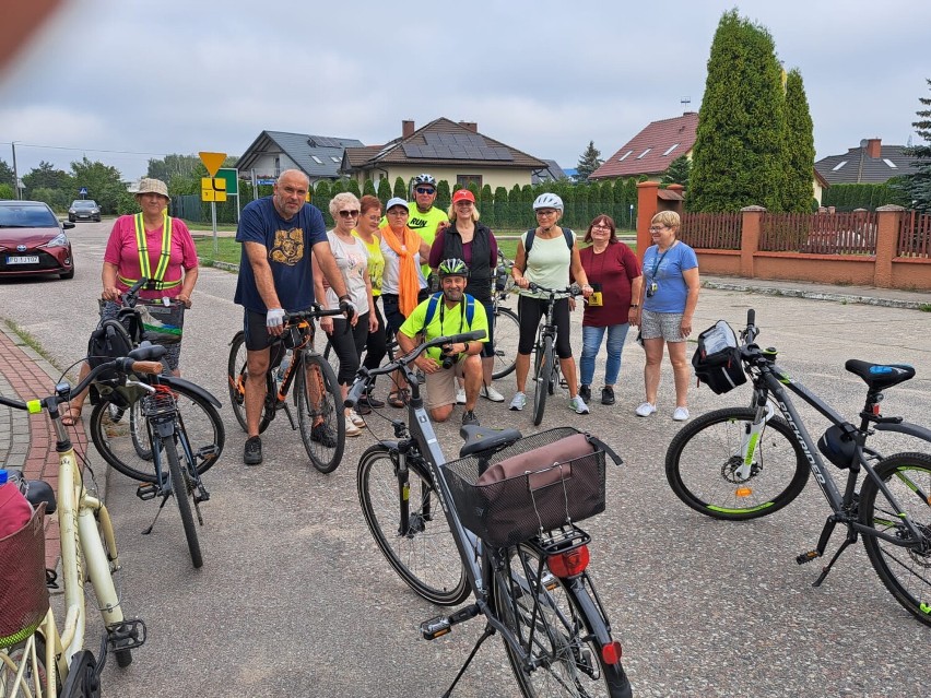 Mieszkańcy Łubiany wzięli udział w wycieczce rowerowej ZDJĘCIA