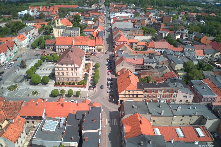 Pleszew. Zielony Pleszew zachwyca wiosną. Miasto z lotu...