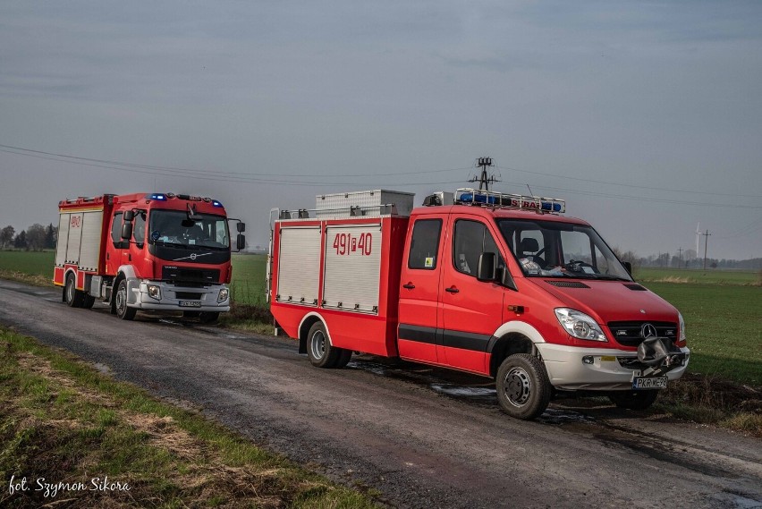 Wypadek przy rolnych pracach w Sapieżynie [ZDJĘCIA]        