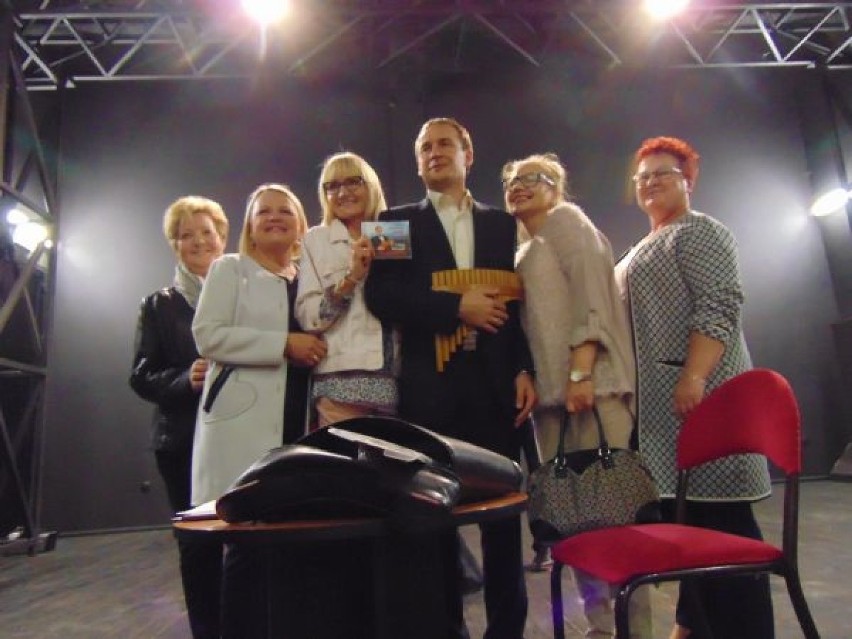 Oleg Dowgal mistrza gry na fletni pana dał koncert w Budzyniu