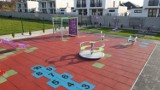Nowy plac zabaw i strefa aktywności w Dąbrowie koło Tomaszowa Maz. gotowa [ZDJĘCIA]