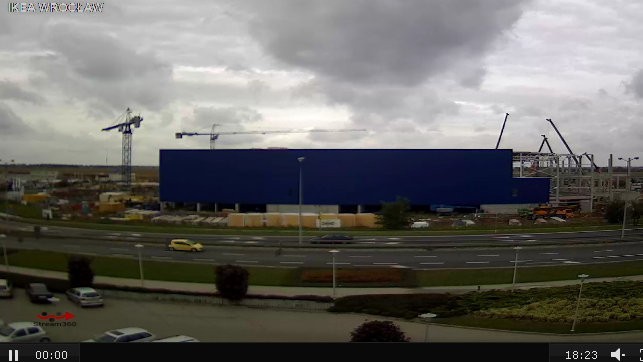 Bielany Wrocławskie: Stara IKEA zniknie. Zrównają ją z ziemią (KAMERA NA ŻYWO)