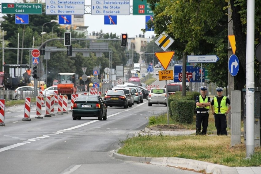 Kontrole policji na buspasie w Kielcach. Uważaj, którym pasem jedziesz [ZDJĘCIA]